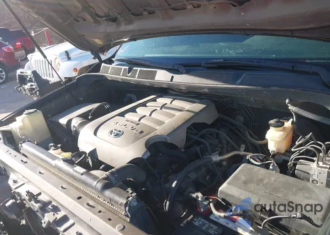 2010 Toyota Tundra Grade 4.6L V8 из США, поврежденный, VIN 5TFEM5F15AX008644